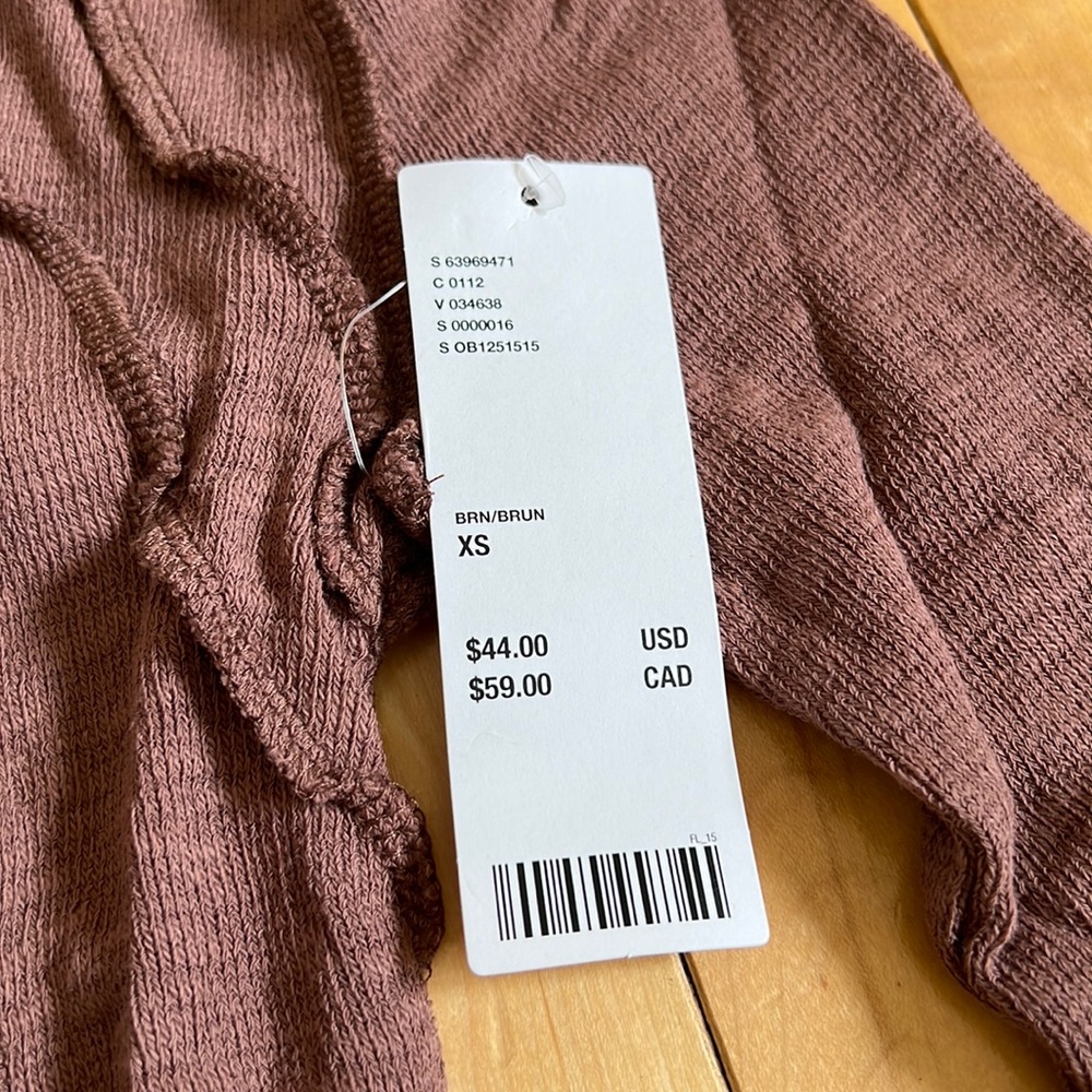 Urban Outfitters BDG Women’s Sweater Top - Picture 5 of 7